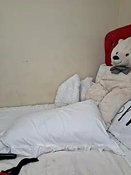 BoobQueenxx online show from 18, 10, 2025