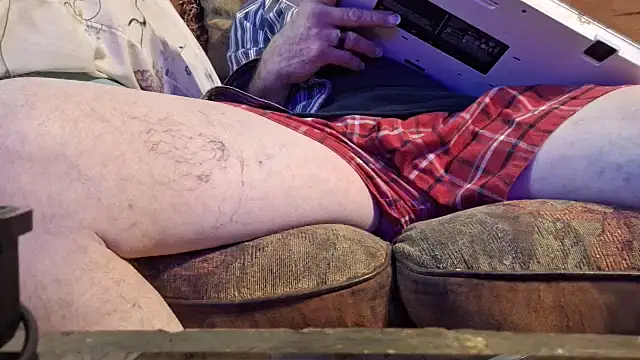 Snapshot of highstepper500 chatting on 22, 10, 2025 highstepper500 online show from 22, 10, 2025