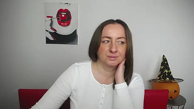 Snapshot of Abby_Taylorr chatting on 19, 10, 2025 Abby Taylorr online show from 19, 10, 2025