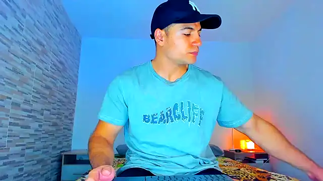 Snapshot of nicolas_herrera chatting on 3, 3, 2025 nicolas herrera online show from 3, 3, 2025