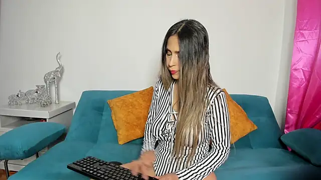 Victoria Jonness online show from 21, 12, 2025