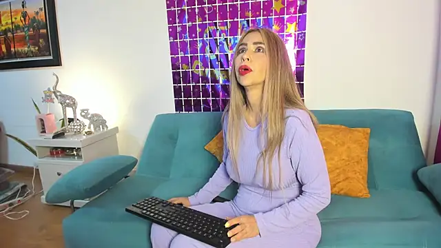 Snapshot of Victoria_Jonness chatting on 7, 6, 2026 Victoria Jonness online show from 7, 6, 2026