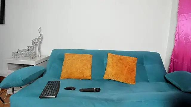 Victoria Jonness online show from 15, 12, 2025