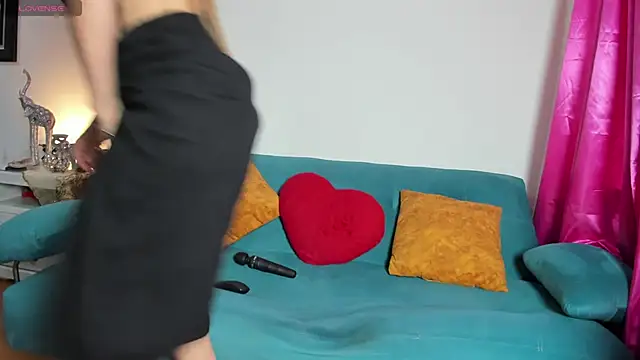 Victoria Jonness online show from 9, 4, 2026