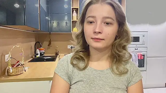 Snapshot of CharmingSarah chatting on 26, 9, 2025 CharmingSarah online show from 26, 9, 2025