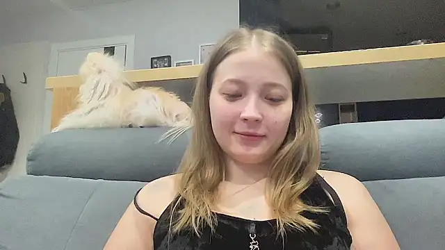 CharmingSarah online show from 4, 3, 2026