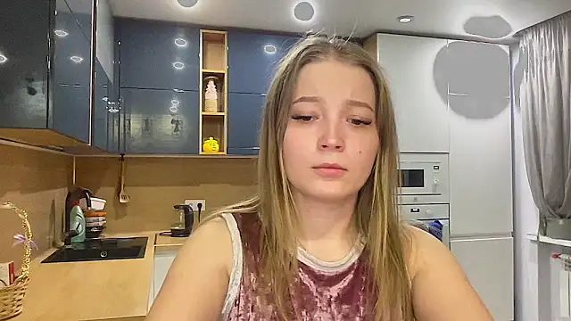 CharmingSarah online show from 5, 11, 2025