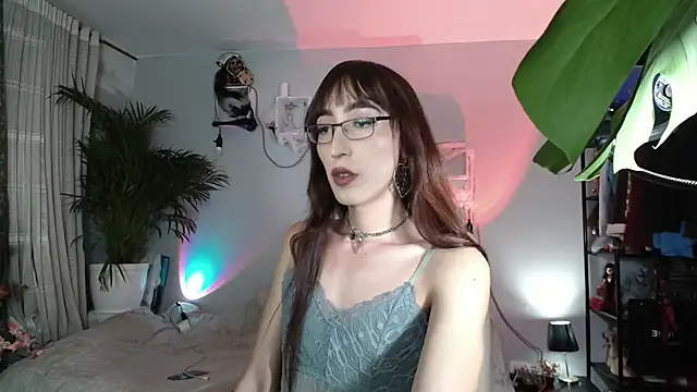 NicoleCortez online show from 19, 10, 2025