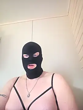 Papiercedbisex online show from 3, 4, 2026