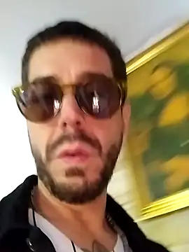 LoGaNfree88 online show from 8, 11, 2025