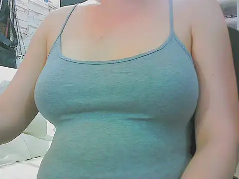 Snapshot of keepmepregnantT chatting on 9, 7, 2026 keepmepregnantT online show from 9, 7, 2026
