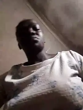 Snapshot of shape30 chatting on 22, 12, 2025 shape30 online show from 22, 12, 2025