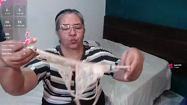 scaelettdubois online show from 2, 12, 2025