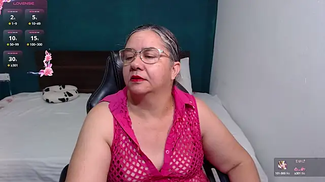 scaelettdubois online show from 6, 10, 2025