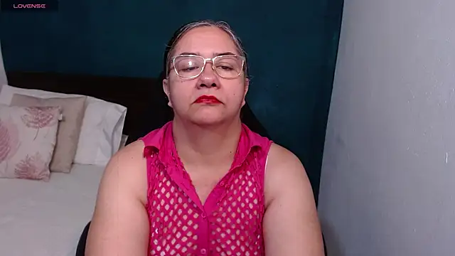 scaelettdubois online show from 28, 9, 2025