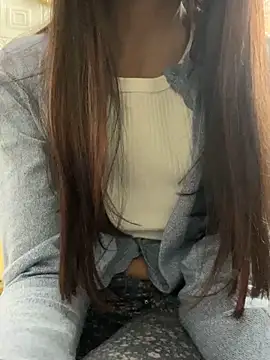 SHARONRodrig online show from 5, 11, 2025