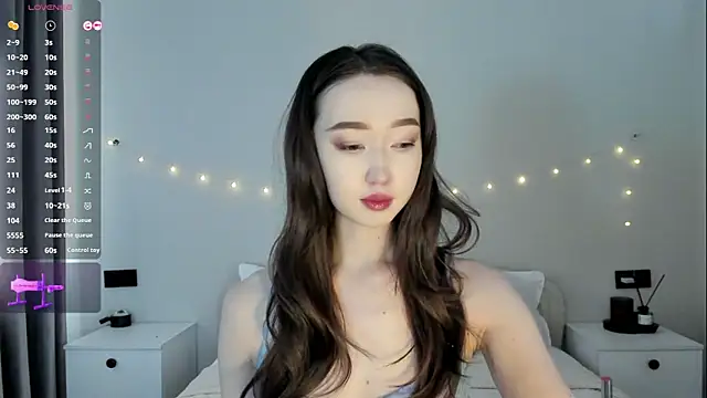  luna 022 online show from 10, 10, 2025