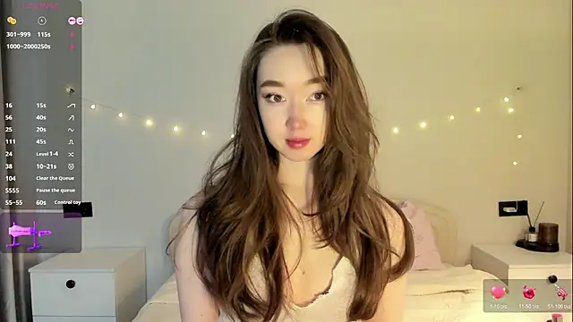  luna 022 online show from 4, 11, 2025