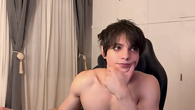 SasukeUhchiaa online show from 8, 4, 2026