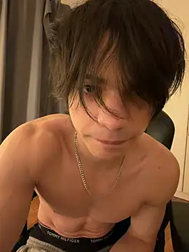 Snapshot of SasukeUhchiaa chatting on 2, 6, 2026 SasukeUhchiaa online show from 2, 6, 2026
