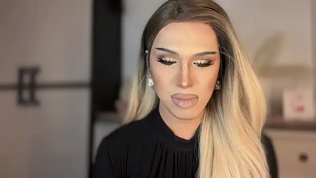 Ts glamxxxx online show from 17, 2, 2026