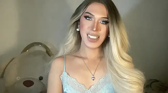 Ts glamxxxx online show from 12, 2, 2025