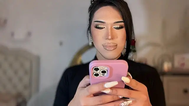 Ts glamxxxx online show from 14, 11, 2025