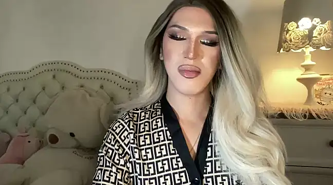 Ts glamxxxx online show from 26, 2, 2025