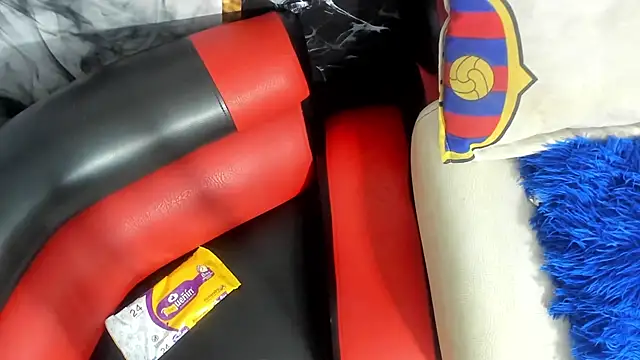 Snapshot of miacam-hot chatting on 19, 11, 2025 miacam-hot online show from 19, 11, 2025