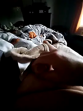 Snapshot of rem4001@xh chatting on 11, 10, 2025 rem4001xh online show from 11, 10, 2025