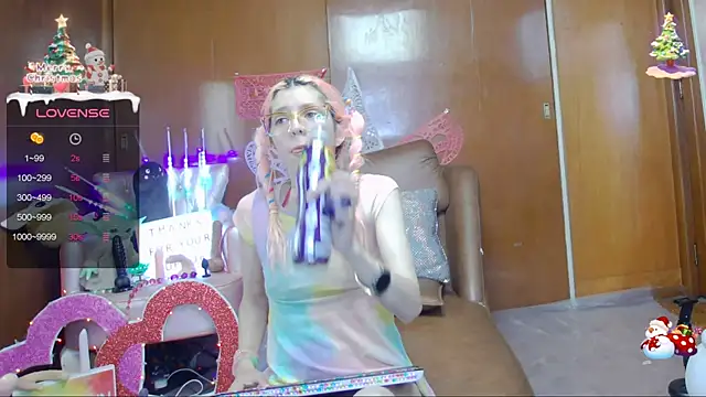 Skinygirl online show from 21, 2, 2025