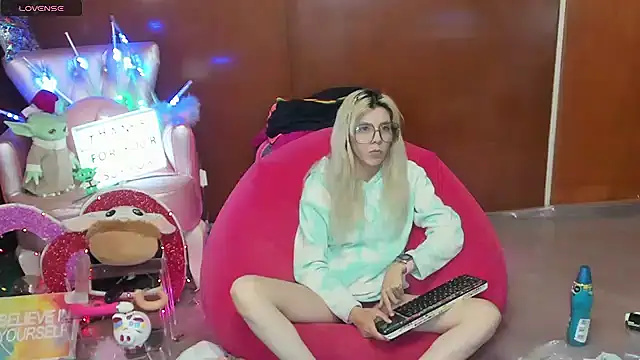 Skinygirl online show from 17, 7, 2026