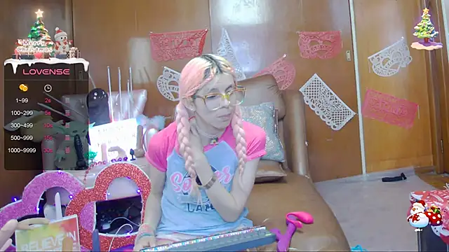 Skinygirl online show from 13, 2, 2025