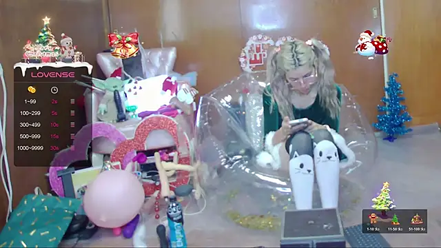 Skinygirl online show from 17, 12, 2025