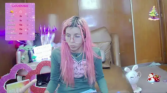 Skinygirl online show from 25, 9, 2025