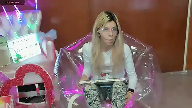 Skinygirl online show from 26, 2, 2026