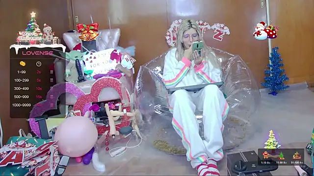 Skinygirl online show from 19, 12, 2025