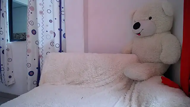 Snapshot of agatfox chatting on 12, 11, 2025 agatfox online show from 12, 11, 2025