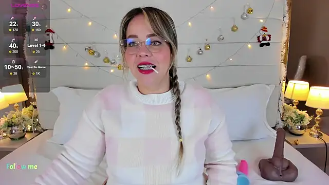 Charlotte93  online show from 2, 12, 2025