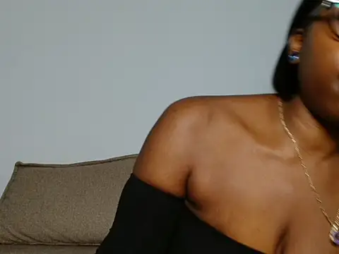 MadamIndigo online show from 8, 11, 2025