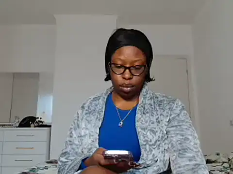 MadamIndigo online show from 18, 12, 2025