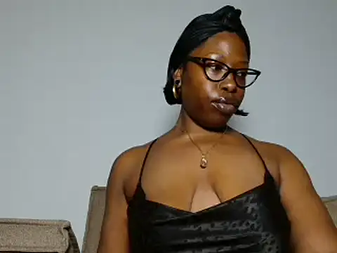 MadamIndigo online show from 20, 12, 2025