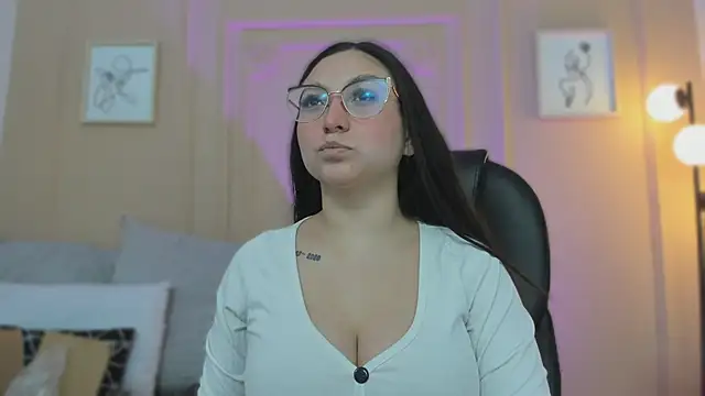 lucy neil online show from 26, 3, 2026