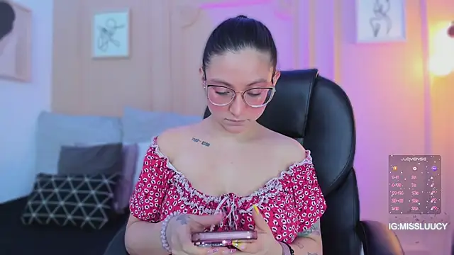 lucy neil online show from 13, 3, 2026