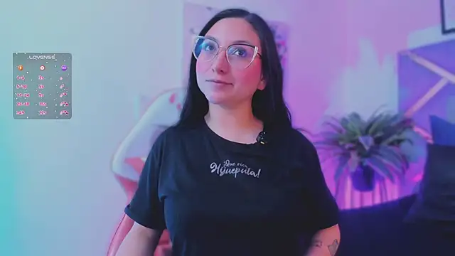 lucy neil online show from 17, 12, 2025