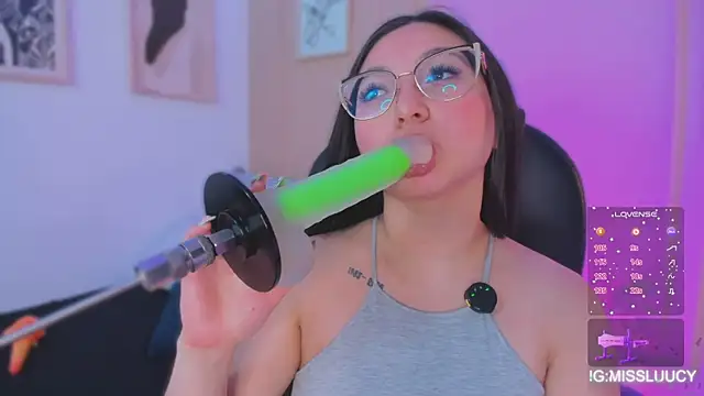 lucy neil online show from 11, 4, 2026