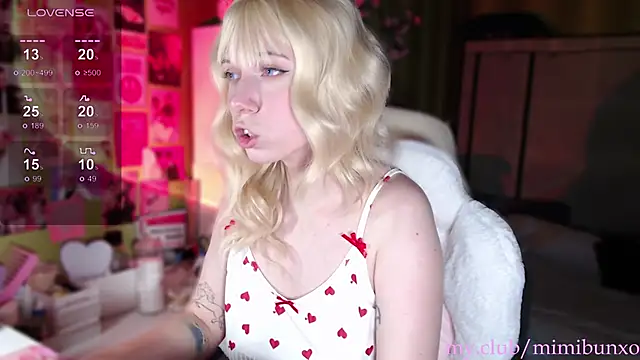 Snapshot of freya_sunny chatting on 2, 2, 2026 freya sunny online show from 2, 2, 2026