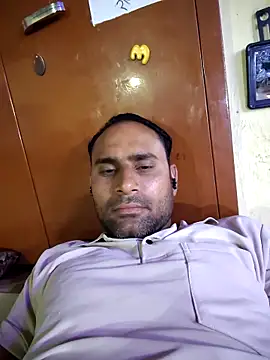 Maneeshpoppy online show from 4, 4, 2026