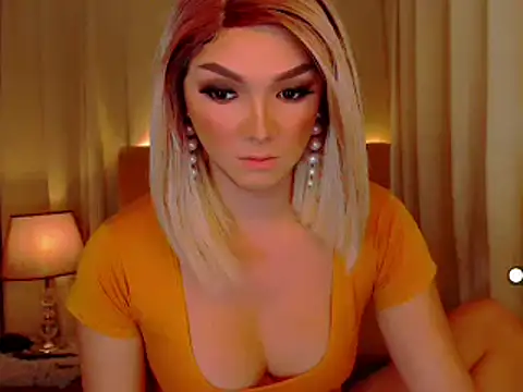 Snapshot of mistressseductionleah chatting on 8, 5, 2026 mistressseductionleah online show from 8, 5, 2026