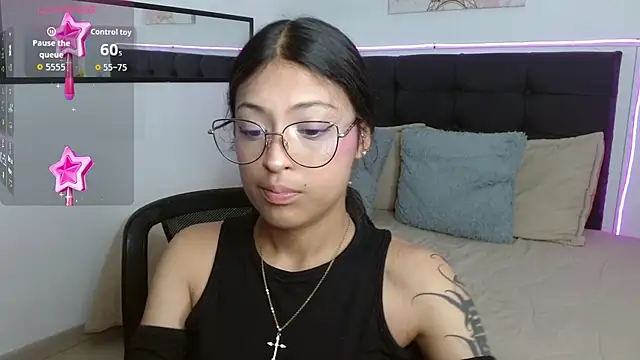 Snapshot of vaness_weet chatting on 30, 6, 2026 vaness weet online show from 30, 6, 2026